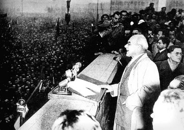 Wladyslaw Gomulka im Oktober 1956 in Warschau Wladyslaw Gomulka im Oktober 1956 in Warschau