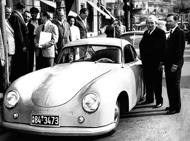 Gründerzeit: Der ehemalige Wehrwirtschaftsführer Ferdinand Porsc... Gründerzeit: Der ehemalige Wehrwirtschaftsführer Ferdinand Porsc...