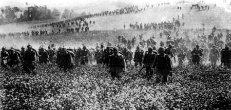 Für die Interessen anderer Leute: Deutsche Soldaten rücken 1914 ...