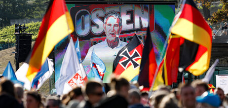 Im AfD-Protest der Gutgesinnten wird das Ostproblem gleich mit e... Im AfD-Protest der Gutgesinnten wird das Ostproblem gleich mit e...