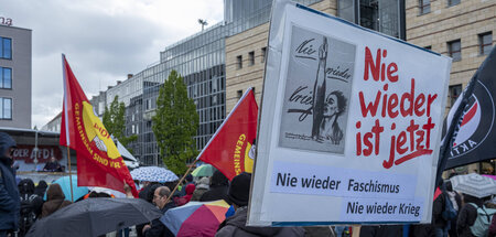 Protest gegen Faschismus und Krieg (Nürnberg, 20.4.2024) Protest gegen Faschismus und Krieg (Nürnberg, 20.4.2024)