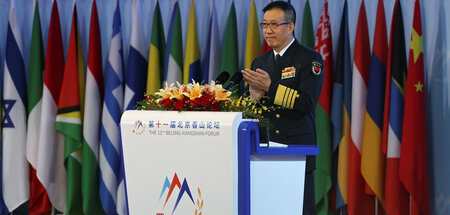 Chinas Verteidigungsminister Dong Jun auf der Eröffnungsveransta... Chinas Verteidigungsminister Dong Jun auf der Eröffnungsveransta...