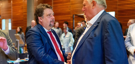 Übernimmt: Dennis Radtke (l.) und sein Amtsvorgänger Karl-Josef ...