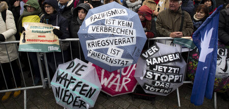 Friedensdemo »Nein zu Kriegen« in Berlin (25.11.2023)
