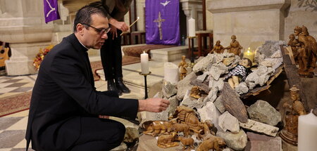 Analogie zu Gaza: Jesus liegt in der Weihnachtskirche unter Trüm...