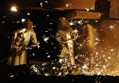 Einbrüche in der Stahlbranche treffen Zeitarbeiter in hohem Maß