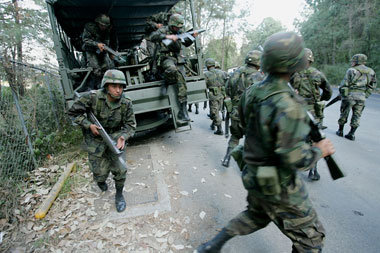 Mexikos Streitkräfte sind auf dem Weg zur Bürgerkriegsarmee