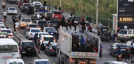 Bloß weg: Libanesen aus dem Süden fliehen in Richtung Norden (Si...