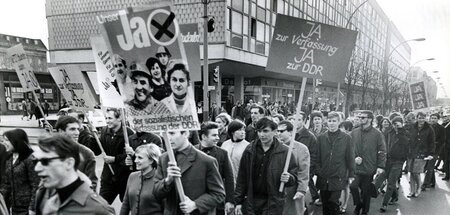 Demonstration in Berlin, Hauptstadt der DDR (1968)