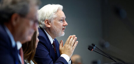 Sagen, was ist: Julian Assange spricht das erste Mal seit sechs ...