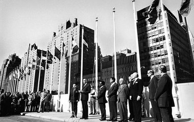 New York, 19.9.1973: einen Tag nach Aufnahme von DDR und Bahamas... New York, 19.9.1973: einen Tag nach Aufnahme von DDR und Bahamas...