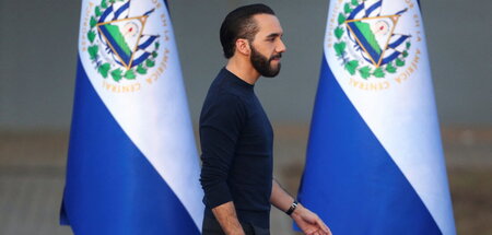 Sieht sich selbst als »coolsten Diktator« und gibt sich auch so:...