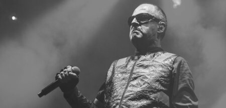 Im Rhythmus bleiben: Front 242