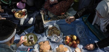 Auch in der Hamburger Hafenstraße feiern jedes Jahr Muslime mit ...