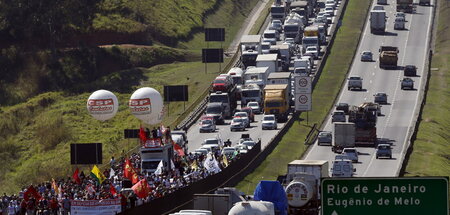 Wir bleiben hier: Proteste gegen Entlassungen bei General Motors...