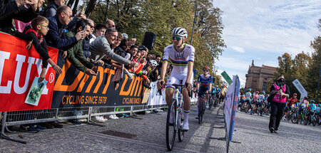 Tadej Pogačar bei der Lombardeirundfahrt (Bergamo, 12.10.2024) Tadej Pogačar bei der Lombardeirundfahrt (Bergamo, 12.10.2024)
