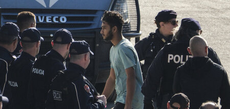 Shëngjin am Mittwoch: Ein kleiner Schritt für den Migranten, ein...
