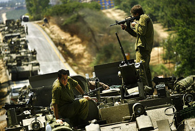 Freitag an der libanesischen Grenze: Israelische Bodentruppen be... Freitag an der libanesischen Grenze: Israelische Bodentruppen be...