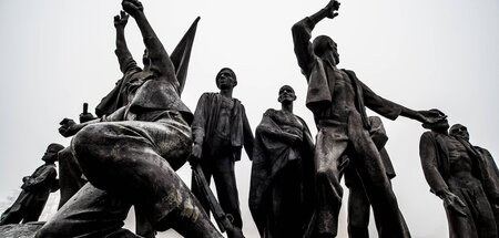 Das Mahnmal von Fritz Cremer in der Gedenkstätte Buchenwald, geg...