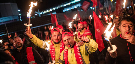 Zur Geisterstunde am Dienstag in den Arbeitskampf: Warnstreik vo... Zur Geisterstunde am Dienstag in den Arbeitskampf: Warnstreik vo...