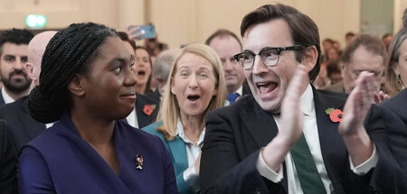 Ihren Mann freut es zumindest: Kemi und Hamish Badenoch nach Bek...