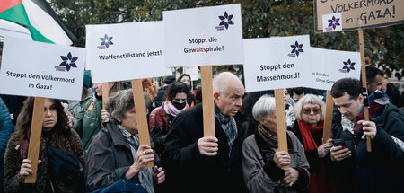 Die Bundesregierung will auch israelkritischen Juden und Holocau... Die Bundesregierung will auch israelkritischen Juden und Holocau...