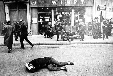 Aufständische Jugend niedergeknüppelt – Paris im Mai 1968 Aufständische Jugend niedergeknüppelt – Paris im Mai 1968