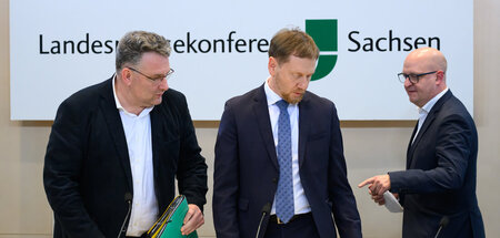 Michael Kretschmer (Mitte) bleibt jetzt nur noch die Option, die... Michael Kretschmer (Mitte) bleibt jetzt nur noch die Option, die...