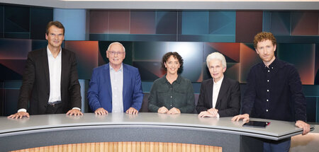 Oskar Lafontaine stellt Donald Trump bei »Hart aber fair« eine R...