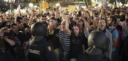 Valencia hat gezeigt, dass es selbstmörderisch ist, die Politik ... Valencia hat gezeigt, dass es selbstmörderisch ist, die Politik ...