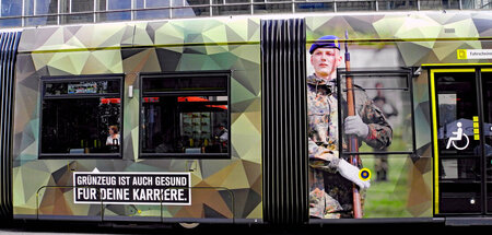 Die menschliche Seite des Militarismus: Bundeswehr wirbt auf BVG