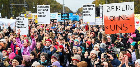 Künstler und Kulturschaffende demonstrieren am Mittwoch am Brand...