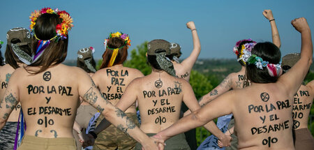 Freimachen gegen den Krieg der Herrschenden: Aktivisten von »Fem...