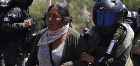 Hotspot Cochabamba: Mit Tränengas gehen Einsatzkräfte gegen die ...