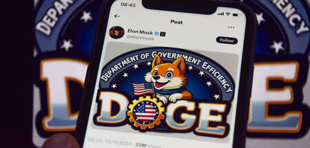 Nur echt mit zwei Flaggen: Logo der neuen Behörde