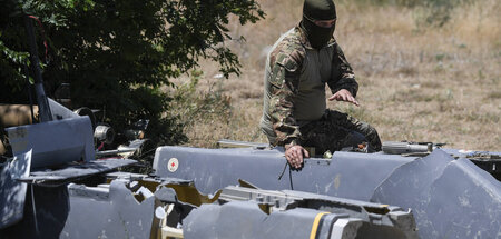 »Storm Shadow« am Boden: Ein russischer Spezialist untersucht de...