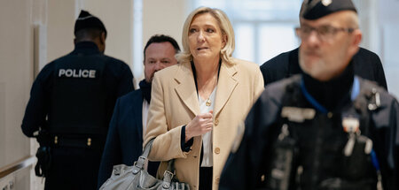 Marine Le Pen und Dutzende weitere RN-Mitglieder sind angeklagt ...