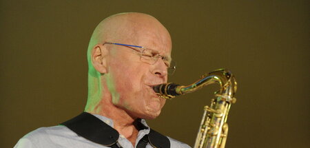 Wenn Gebhard Ullmann spielt, darf Jazz auf eine angenehme Weise ...