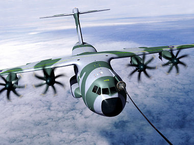 Der A400M kann in der Luft betankt werden Der A400M kann in der Luft betankt werden