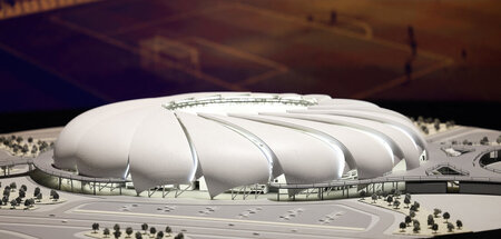 Modell des geplanten Aramco-Stadions in Riad für die WM 2034 in ...