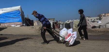 Die Bevölkerung Gazas ist auf das Palästina-Hilfswerk UNRWA drin...
