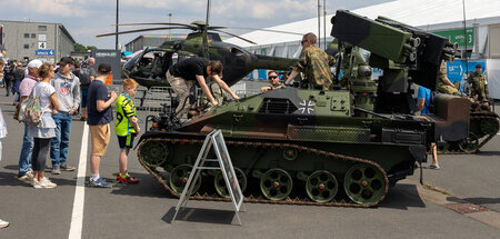 Bald auch auf der Messe Hannover: Kriegsgerät zum Anfassen (Berl...