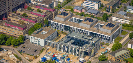 Beschäftigte von 327 der landesweit 330 Kliniken legten bei der ...