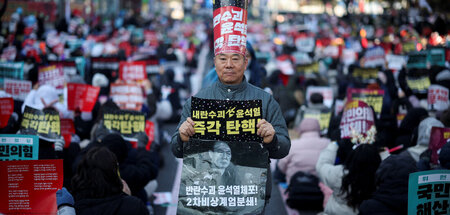 »Sofortige Amtsenthebung«: Südkoreas Präsident Yoon hat die Bevö...