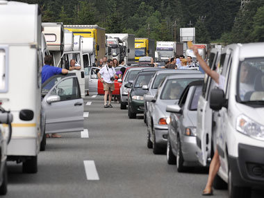 Des deutschen Autofreaks liebste Freizeitbeschäftigung: 130000 S... Des deutschen Autofreaks liebste Freizeitbeschäftigung: 130000 S...
