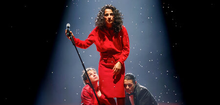 Das harte Leben ist eine Show: Flavia Lefèvre, Sesede Terziyan u...