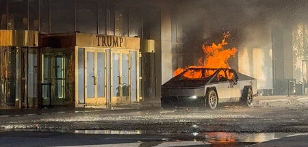 Tesla Cybertruck in Flammen (Las Vegas, 1.1.2025)