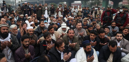 Gebet für getötete Parteianhänger der PTI in Islamabad Ende Nove...