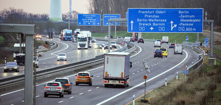 Alles für die Autolobby – während der ÖPNV noch weiter kaputtges...