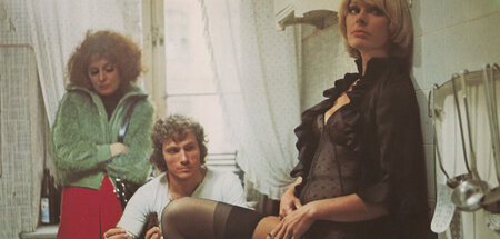 Westberliner Wohnküche 1974 mit Elke Sommer (r.) aus Wolfgang Pe...